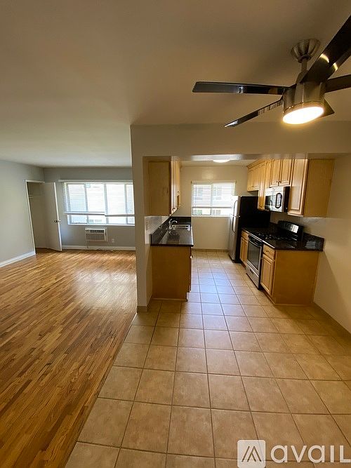 1st image of 7261 Franklin Ave #211
