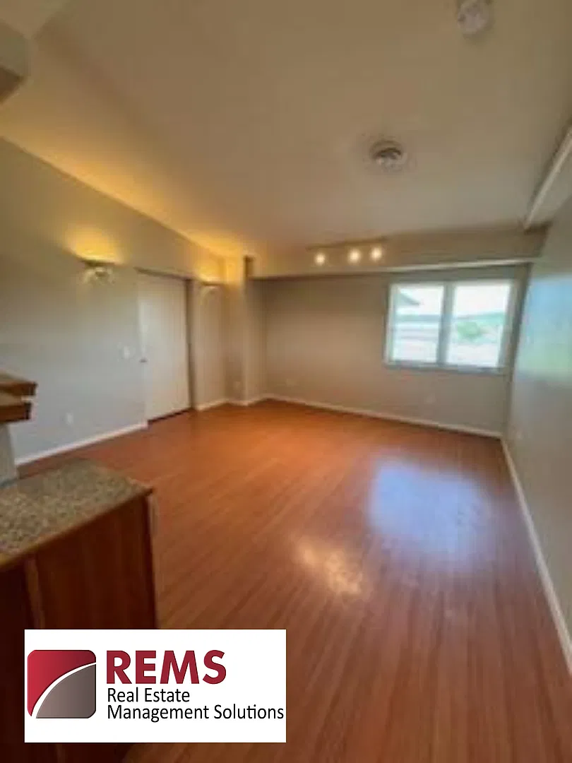 513 Jordan Way — Photo 3
