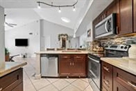 Building Photo - 2620 S University Dr #309
