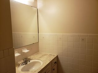 5216 SW 12th Ter, Topeka, KS 66604