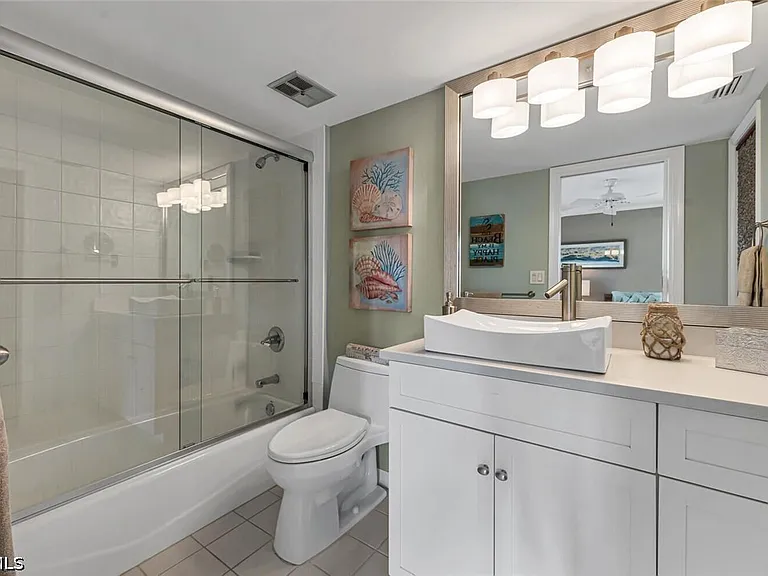 995 9th Ave S #6 — Photo 6