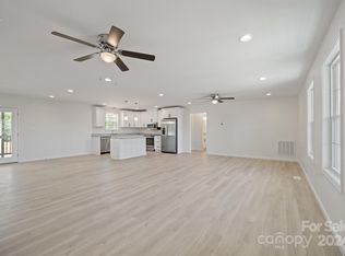 230 Old Lumber Yard Rd, Morganton, NC 28655