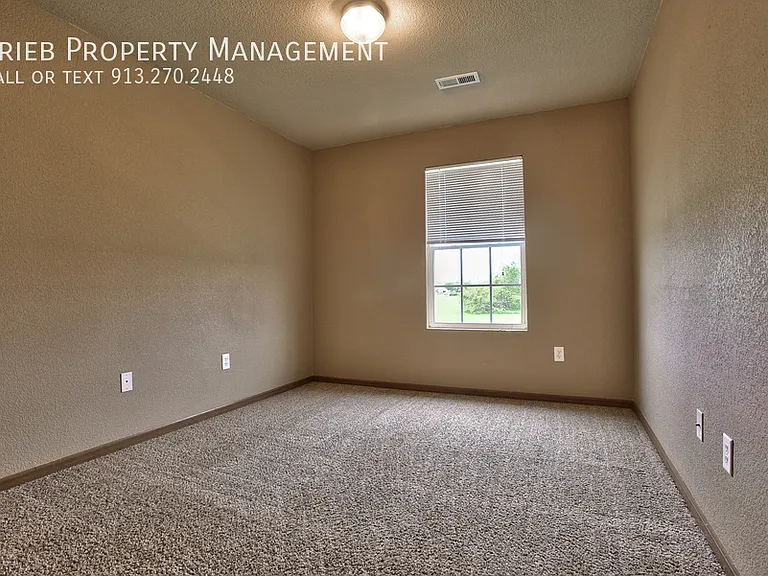 900 S Woodson Ct — Photo 16