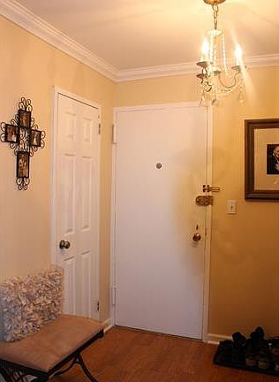 4th image of 10 Old Mamaroneck Rd APT 5G