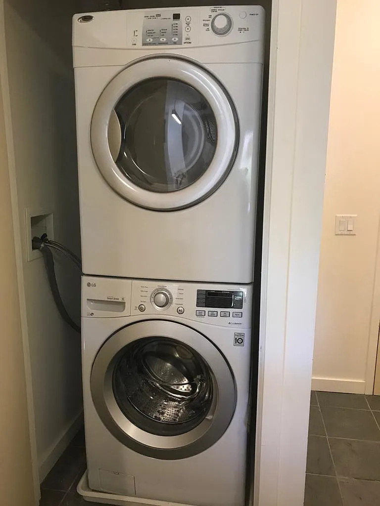 4 Gile Dr — Photo 3