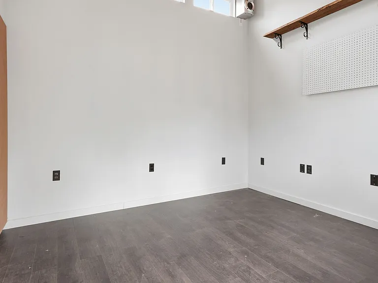 894 SE 71st Ave — Photo 20