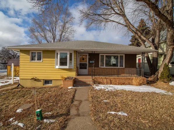 503 1st Ave NW, Mandan, ND 58554
