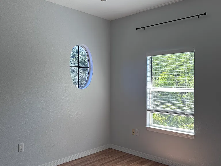 Upstairs Bedroom 2