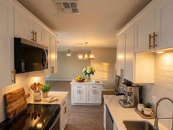 5th image of 1021 S GREENFIELD Road #1075
