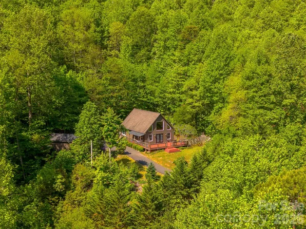 110 Wyoming Dr, Sylva, NC 28779