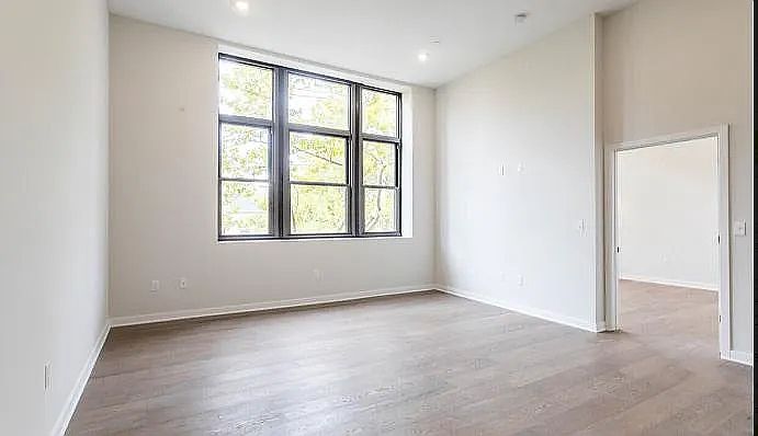 Living room view (unfurnished)