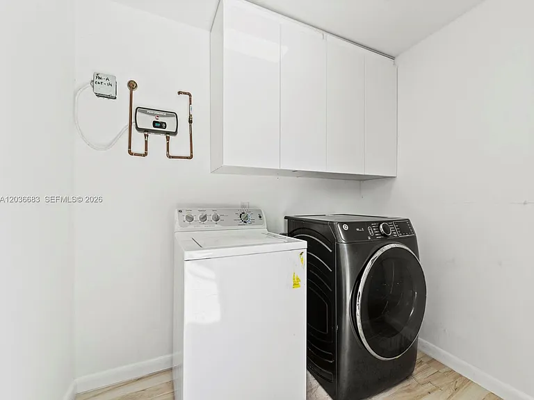 19715 SW 99th Pl — Photo 37