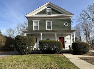 35 High St, Amherst, MA 01002
