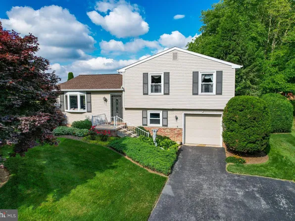 2754 Sierra Dr, York, PA 17402