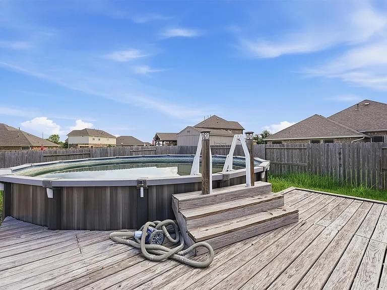 9518 Franklin Dr — Photo 26