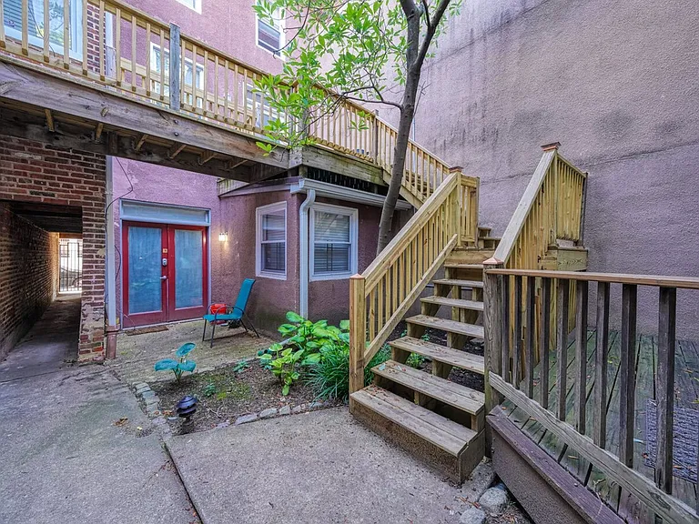 Franklin Court Apartments — Photo 6