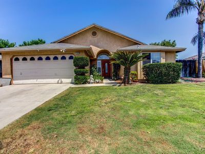 2137 5th Dr, Delano, CA, 93215