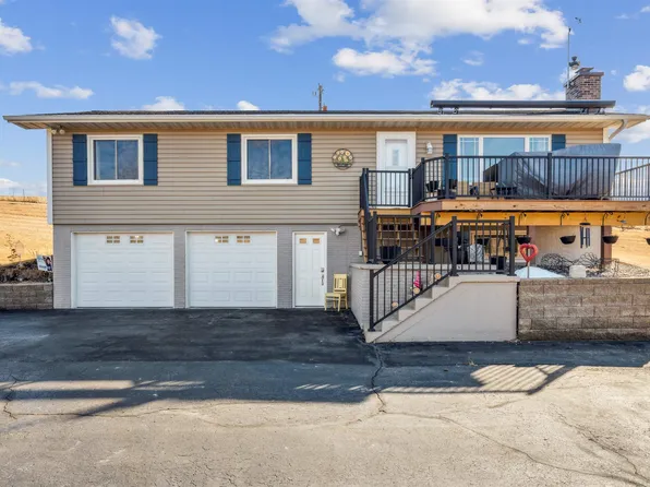 13498 Derby Grange Rd, Dubuque, IA 52002