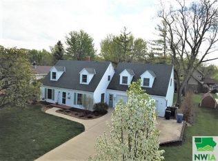 1023 Washington Ave, Sheldon, IA 51201