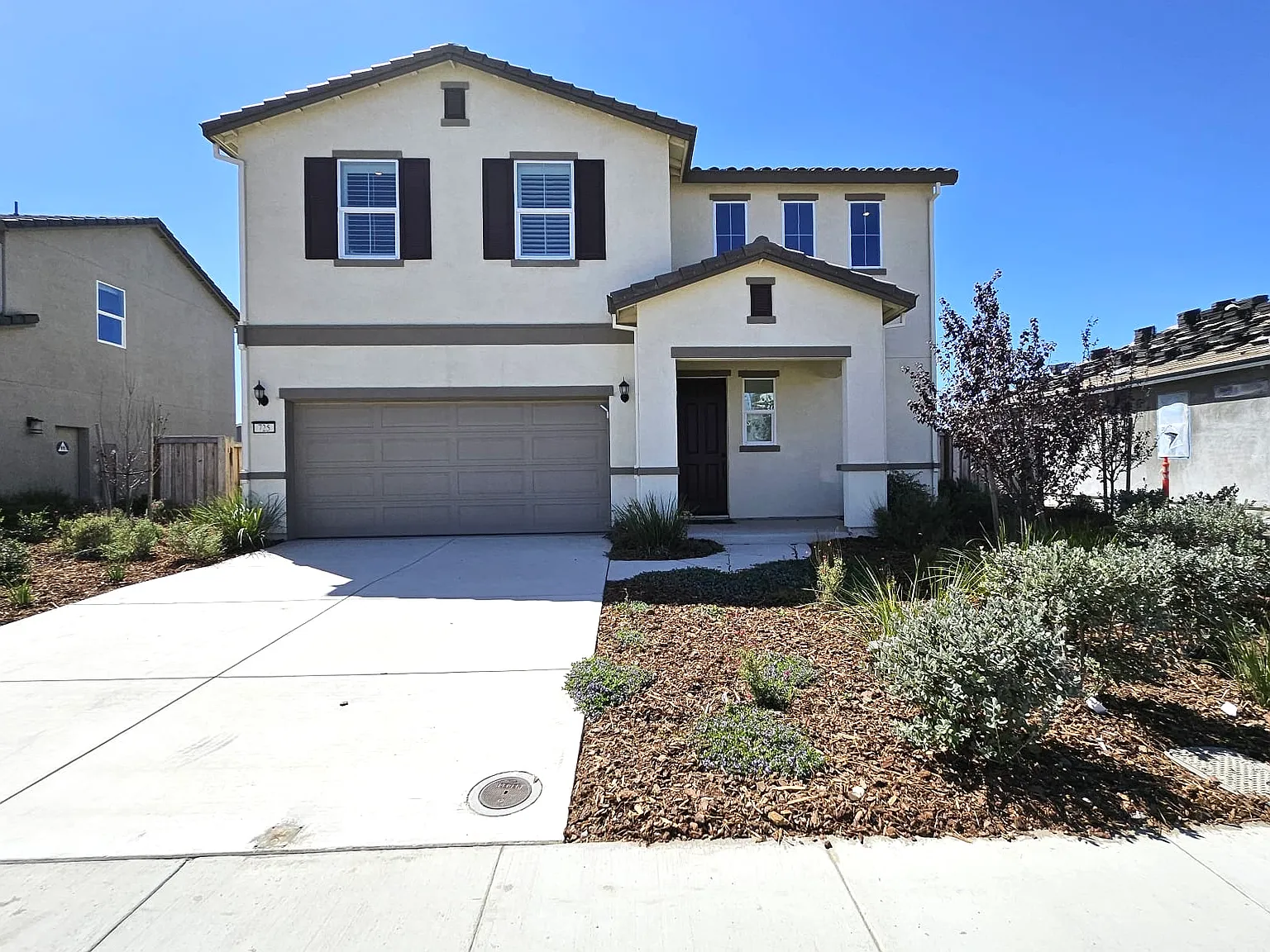 5 bed, 3.5 bath, 2378 sqft, $3,500 — Photo 1