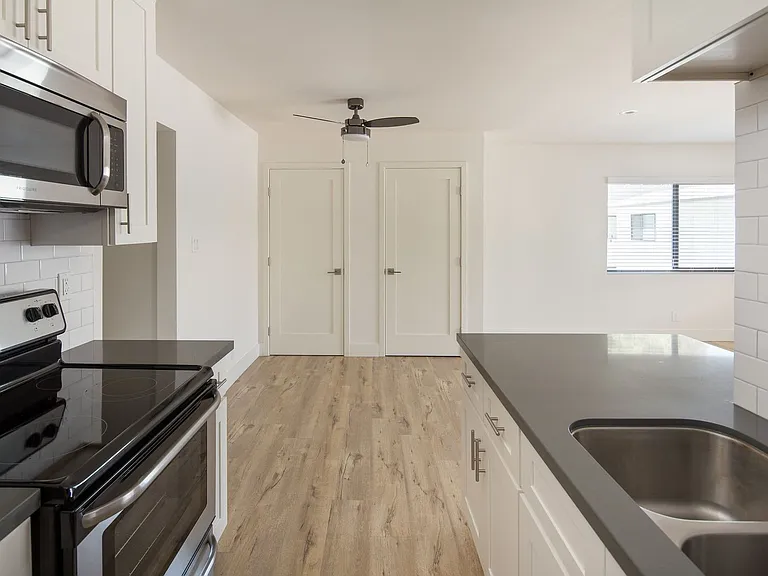 Anza 20700, LLC — Photo 4