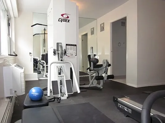 Rented by Metropolitan Equities | media 23