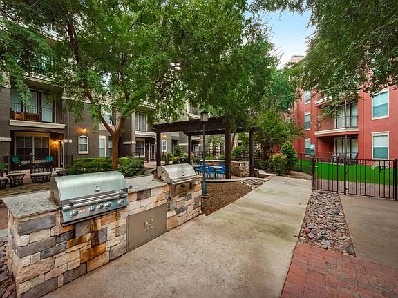 5th image of 2404 N Washington Ave #161