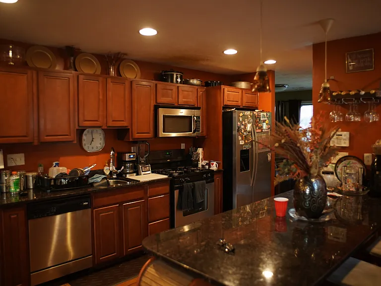 8 Beechwood St #2 — Photo 31