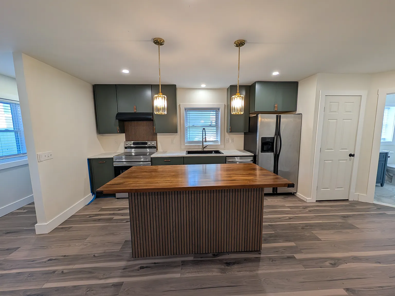 1 bed, 875 sqft, $2,250 — Photo 3