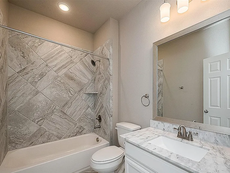 115 N Winter Sunrise Cir — Photo 43