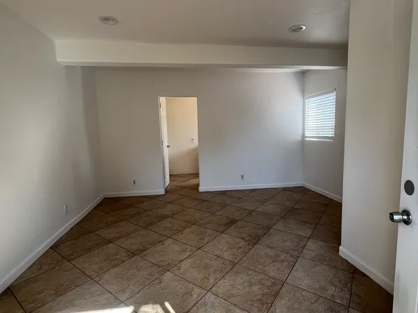 4079 Santa Ana St #D, Huntington Park, CA 90255