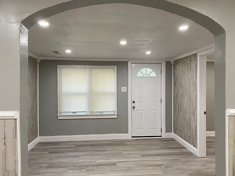 1717 New Madrid St — Photo 3