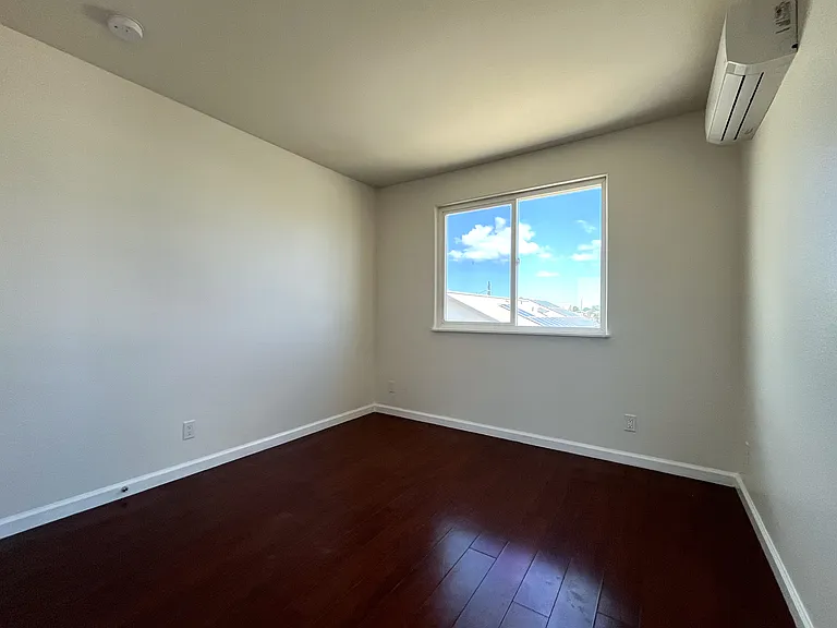 Upstairs Bedroom #1