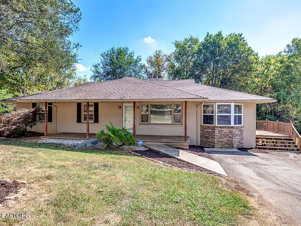 1st image of 1708 Merchant Dr