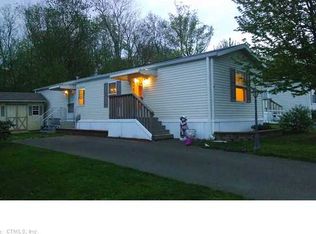 9 Ella Cir, Milford, CT 06460