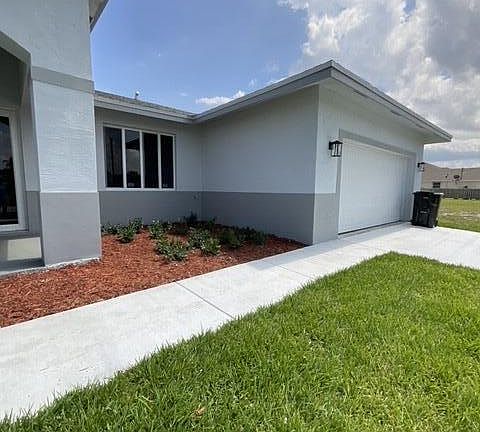 3rd image of 442 SW Voltair Terrace