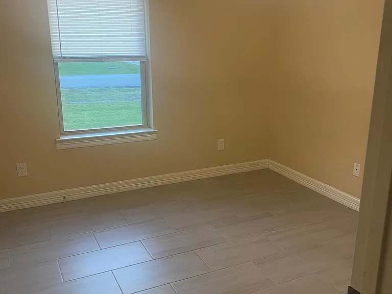 320 Gage Ave #1 — Photo 4