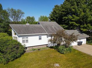 911 Fawn Ln, Port Edwards, WI 54469