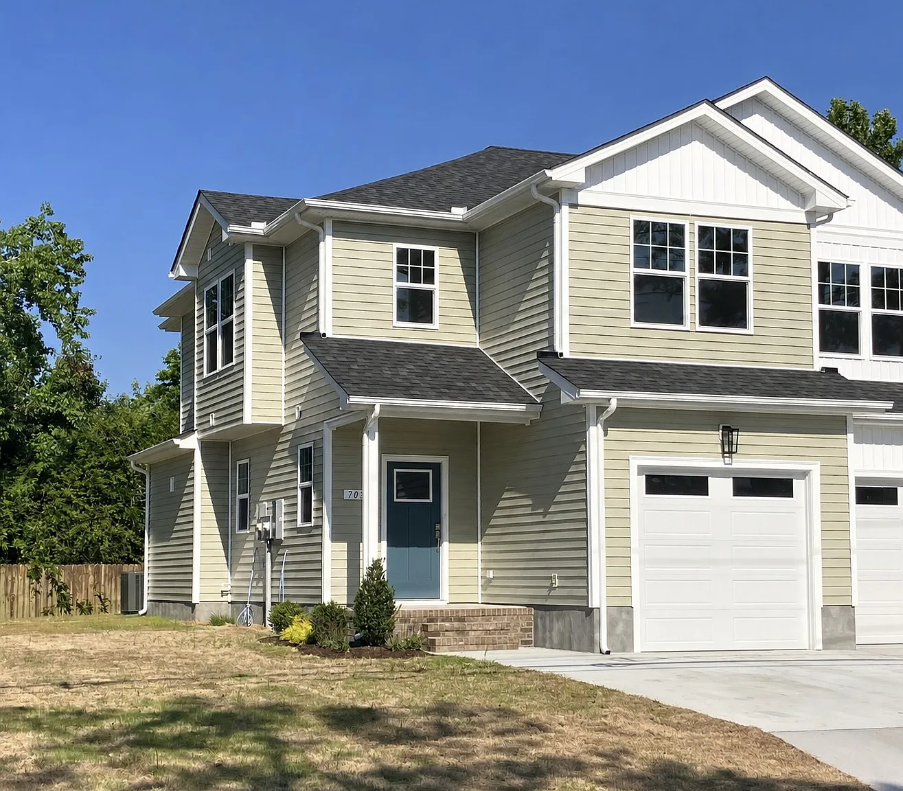 3 bed, 2.5 bath, 1520 sqft, $3,500 — Photo 3