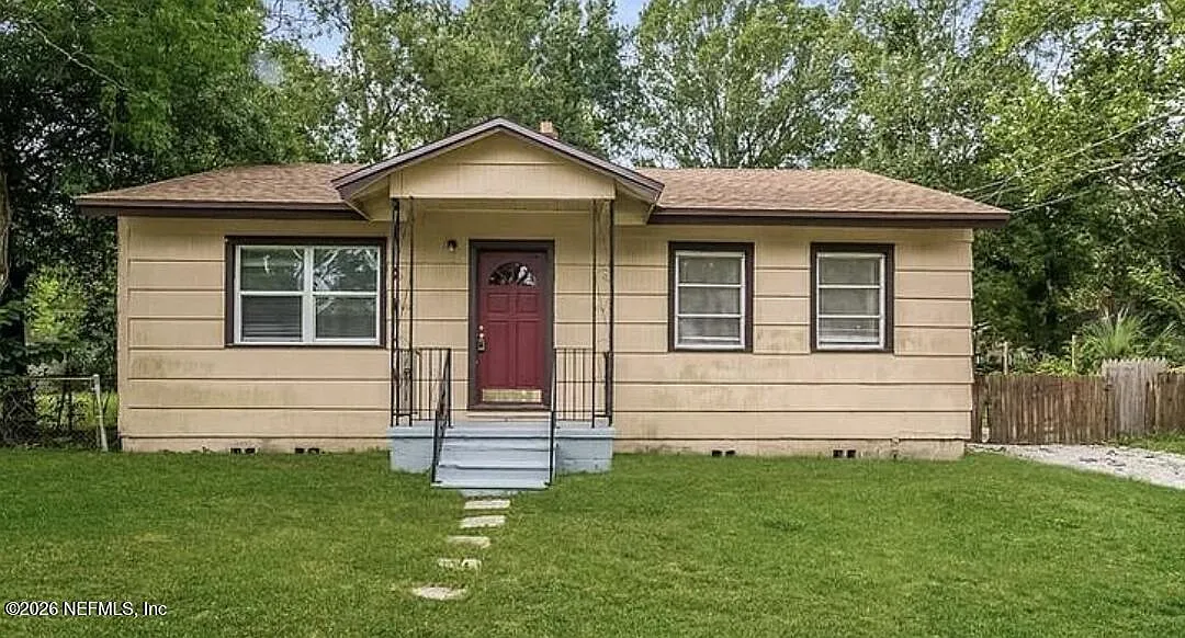3 bed, 1.0 bath, 1101 sqft, $1,500 — Photo 1