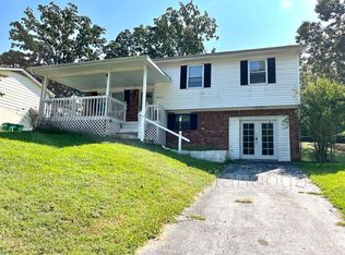 2976 E Freedom Cir, Ooltewah, TN 37363