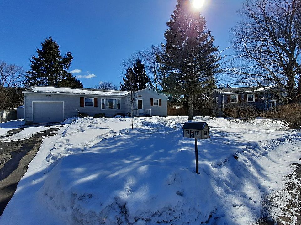 1st image of 18 Lora Ln