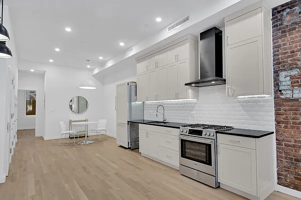 Rented by Compass | media 12