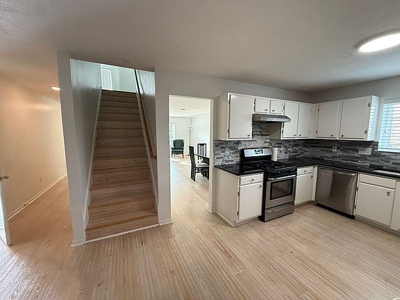 4th image of 2722 Springstone Dr