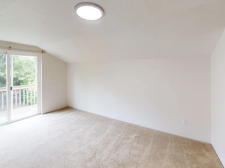 1554 SE Marion St — Photo 21