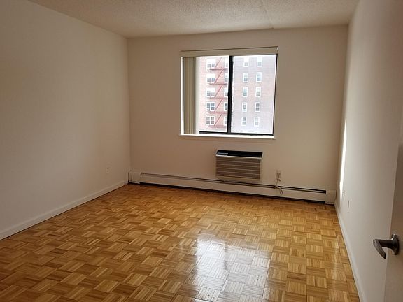 5th image of 14074 34th Ave APT 5C