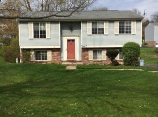 242 Woodhaven Dr, Bridgeville, PA