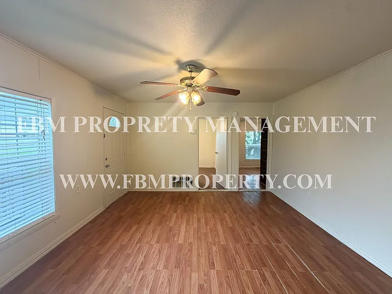 1526 E FM 813 — Photo 19