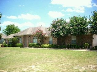206 Springdale Dr, Palmer, TX 75152