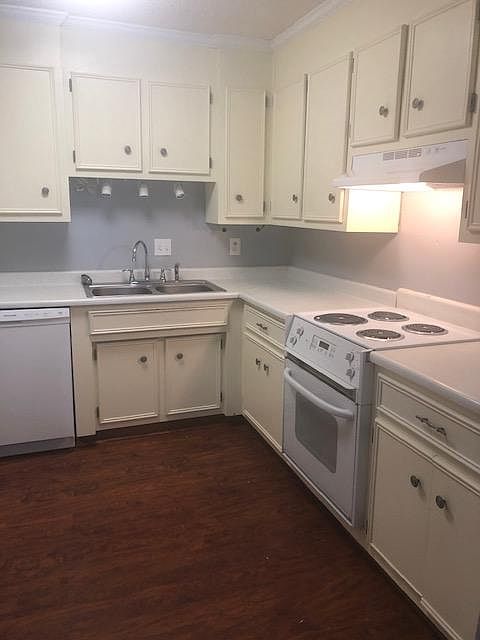 1st image of 224 Devonwood Ct